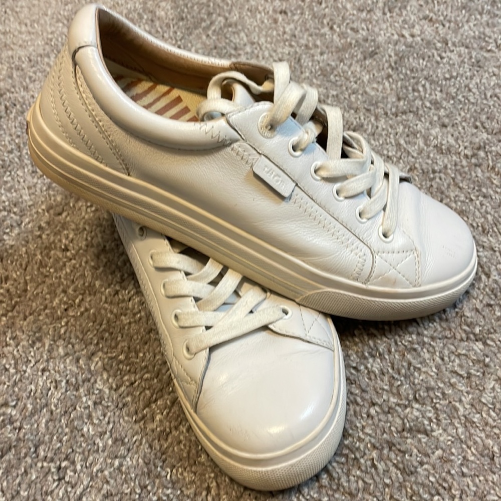 Taos white sneakers